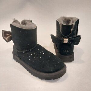 UGG Boots Girls 5 Black Suede Sparkly Stars Black Bow Shearling Lining Soft Warm
